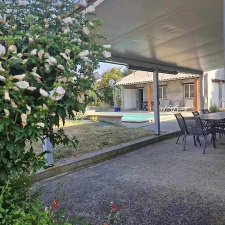 Avec Piscine