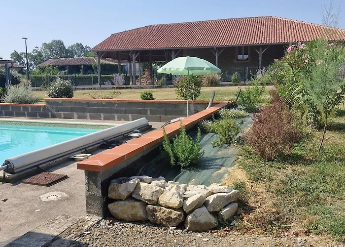 Avec Piscine Saramon