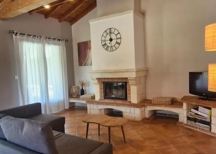 Avec Piscine * Saramon